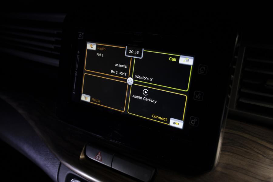 Детали интерьера Suzuki Ertiga GLX 2019 года  (ZA) (фото 5 из 35)